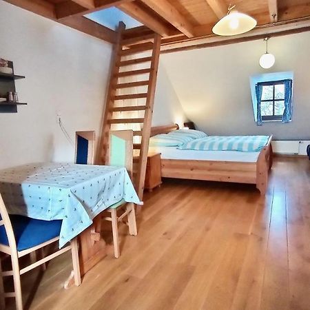 Ferienappartement Rondine Bekond Extérieur photo